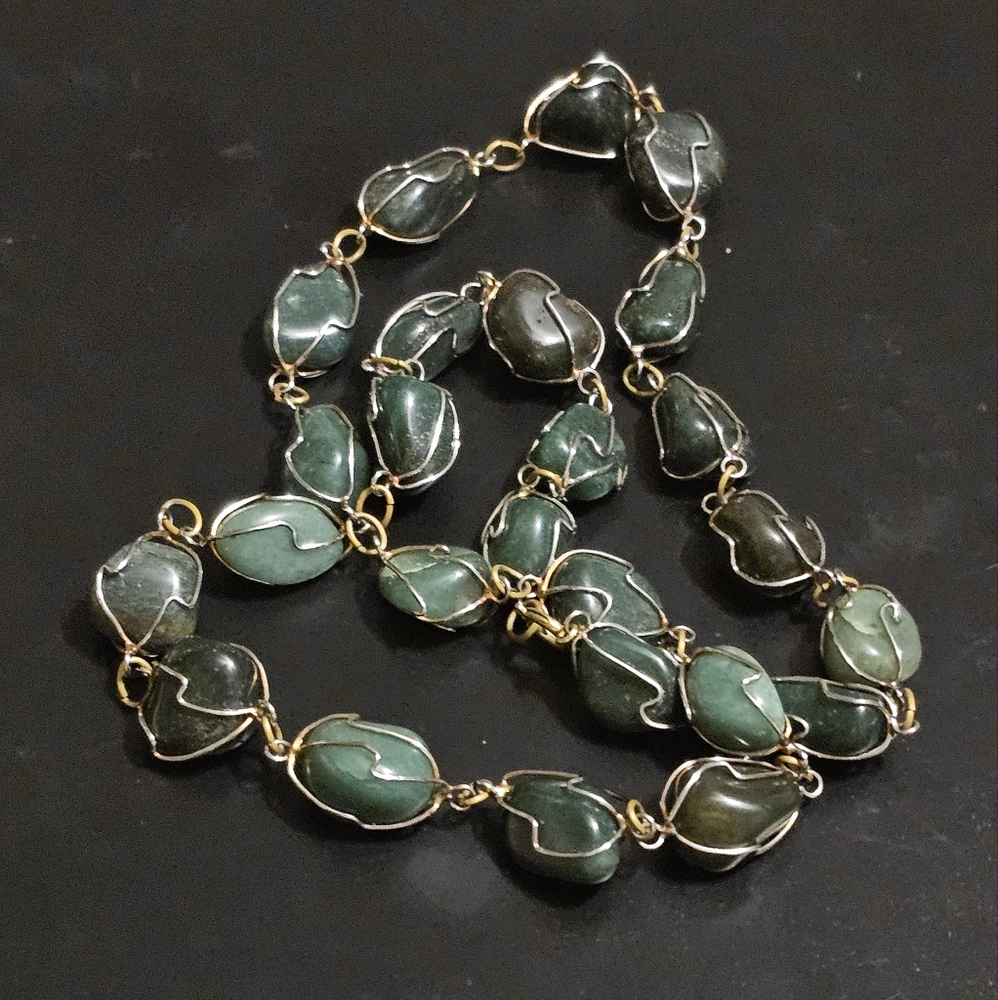 Vinage,Natural Green Aventurine Necklace Gemstone Gold Wire Wrap. - Picture 4 of 8